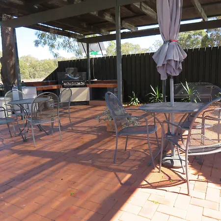 Bishops Lodge Narrandera-2
