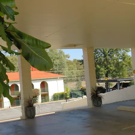 Bishops Lodge Narrandera-3