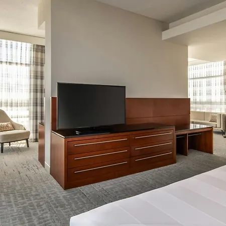 Marriott Montreal Airport In-Terminal Hotel-3