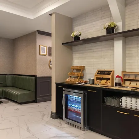 Le St-Martin Bromont Hotel&Suites-3