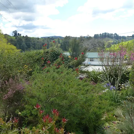 Waitomo Caves Guest Lodge-2
