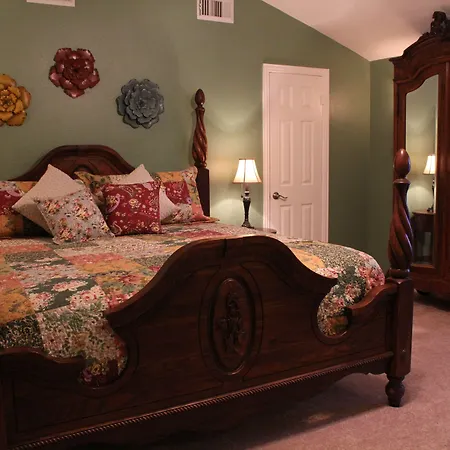 Maple Creek Bed&Breakfast-2