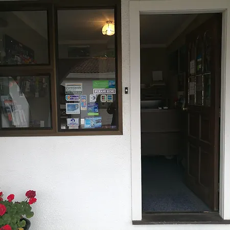 Hacienda Motel-2