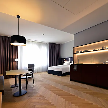 Melter Hotel & Apartments - A Neighborhood Hotel-3