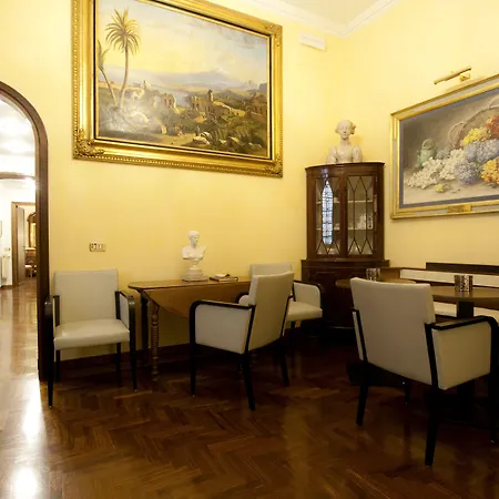 Guesthouse Borromeo Roma-3