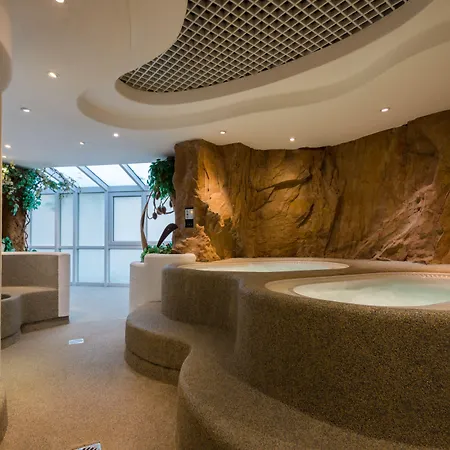 Hotel Fortuna-3