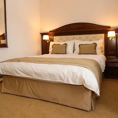 Hotel Carmen-2