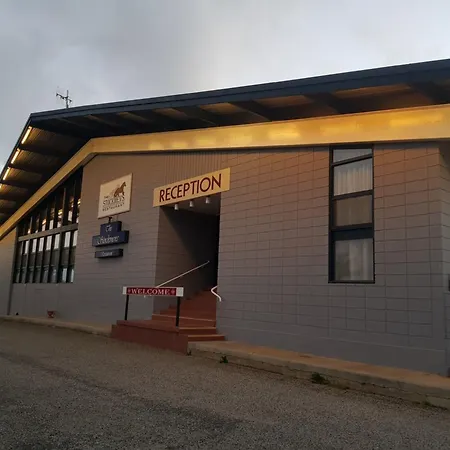 Snow Season Motor Inn-2