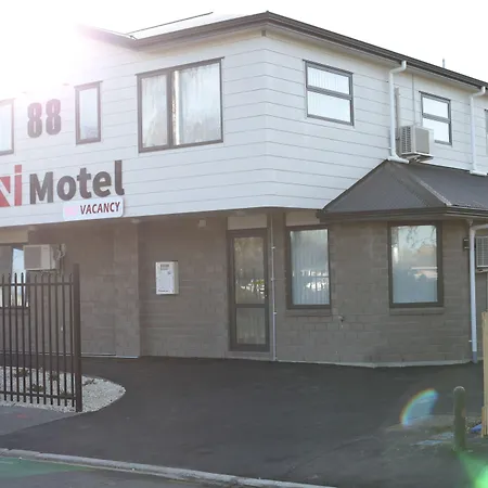 Uni Motel-2
