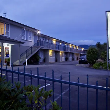 Chevron Motel-2