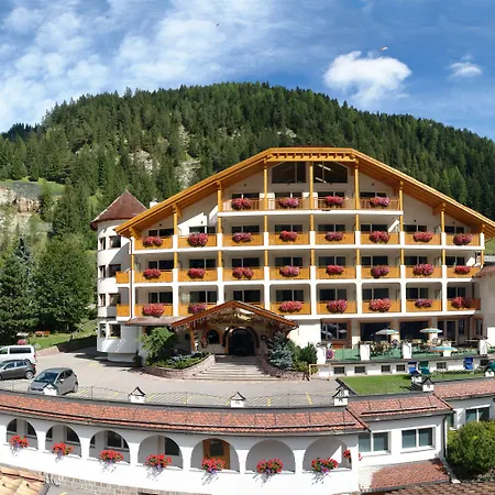 Hotel Cesa Tyrol-3