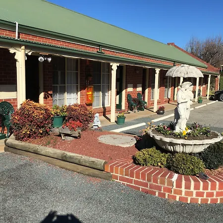 Elms Motor Inn-3