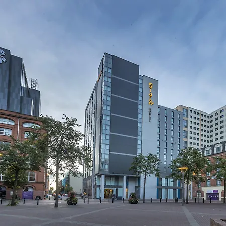 Maldron Hotel Belfast City-3