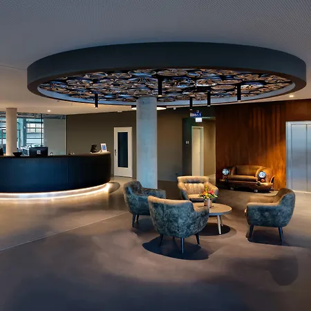 V8 Hotel Motorworld Region Stuttgart-2
