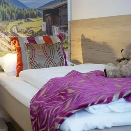 Hotel Edel Weiss-3