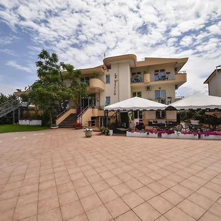 Hotel La Villa-2