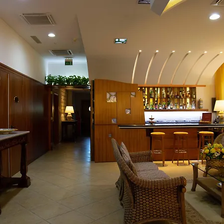 Hotel Maddaloni-3