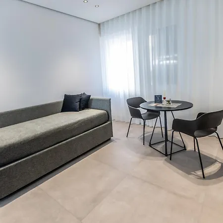 Corso Sicilia Apartments-3