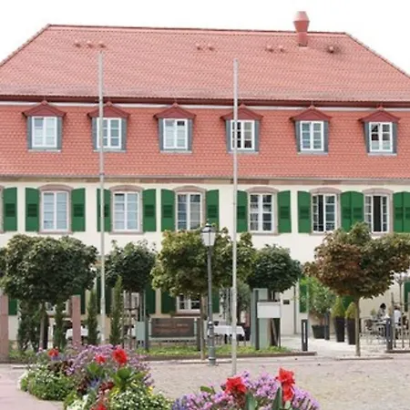 Schlosshotel Bergzaberner Hof-3