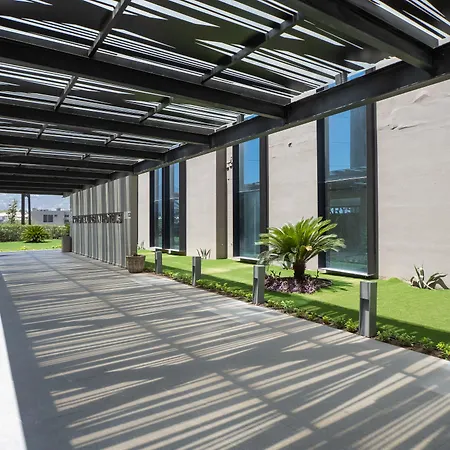 Krystal Urban Monterrey San Jeronimo-3