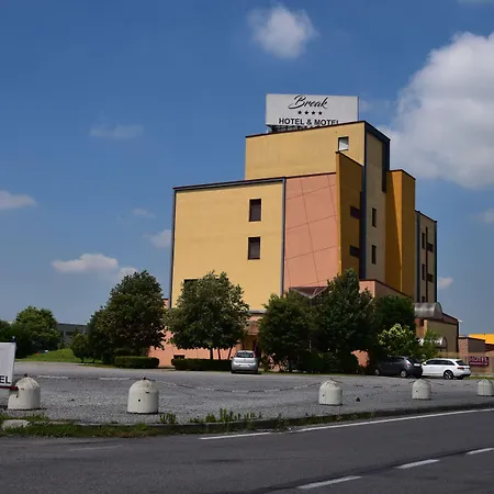 Break Hotel-3