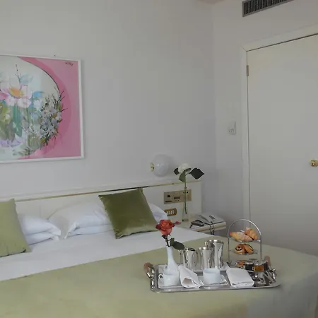Starhotels Cristallo Palace-2