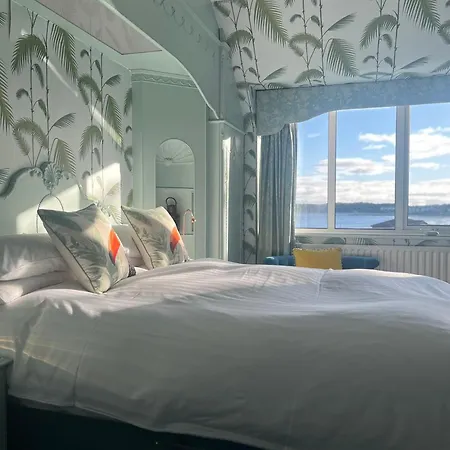 Cairn Bay Lodge-2