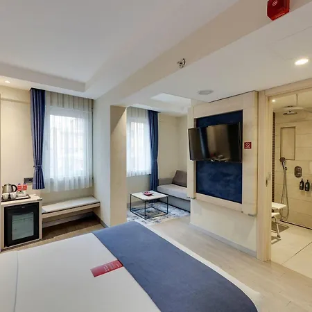 Ramada By Wyndham Istanbul Old City-2