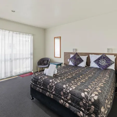 Birchwood Spa Motel-3