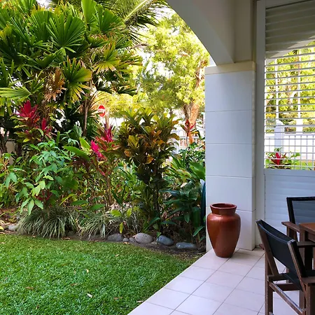 Villa Beach Palm Cove-2