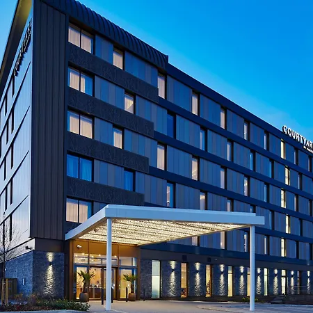 Courtyard By Marriott Oxford South-2