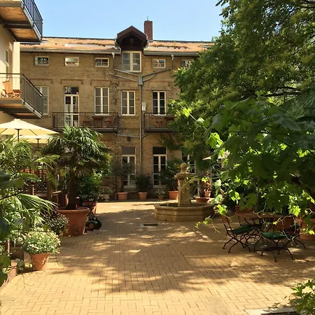 Garden Living - Boutique Hotel-3