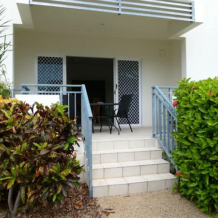 Madison Ocean Breeze Apartments-3