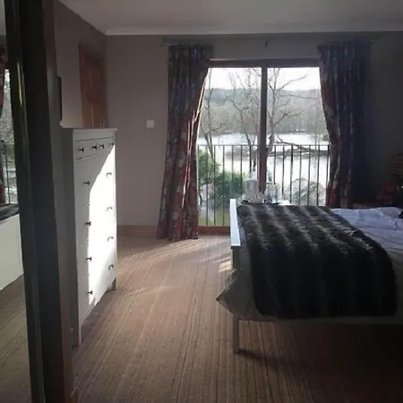 Riverside House-3