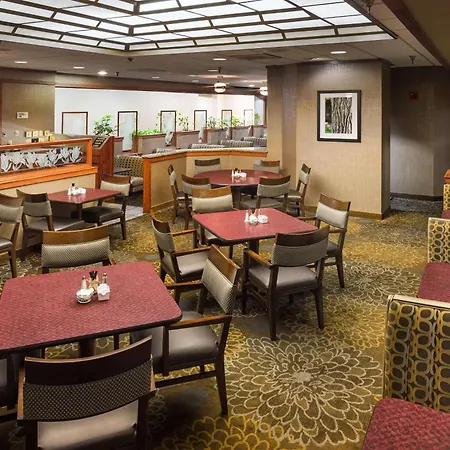 Radisson Hotel Bismarck-3