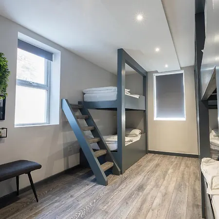 Vibe Holiday Apartments-3