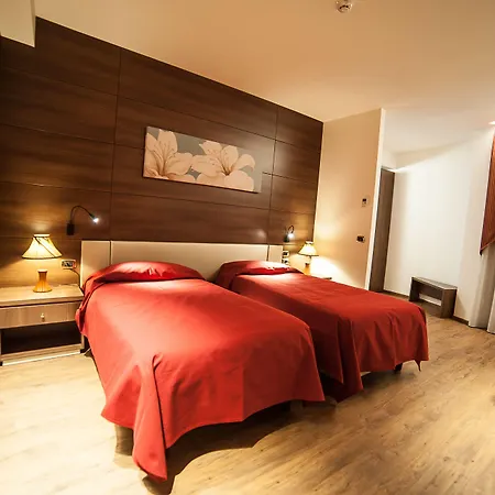 Family Center Hotel-3