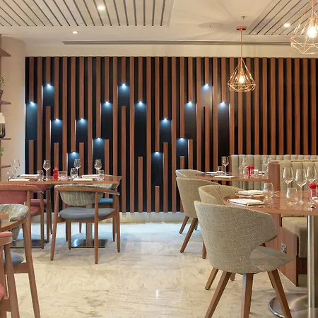 Hilton Garden Inn London Heathrow Terminal 2 And 3-3