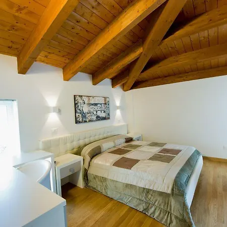Jolie Bed And Breakfast-3