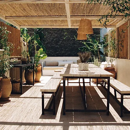 Shila Athens-3
