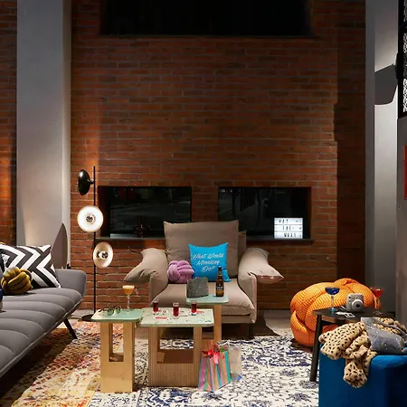 Moxy Manchester City Centre-2
