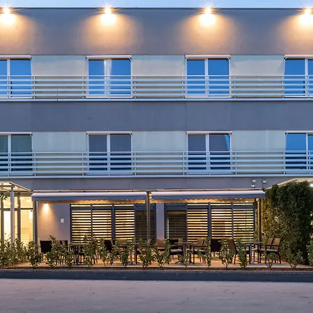 Hotel Mondo-3