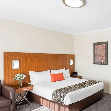 Breakfree Queanbeyan-3