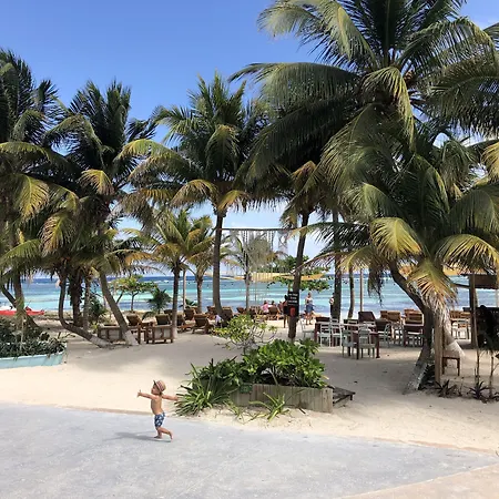 Noah Beach Hotel & Suites-2