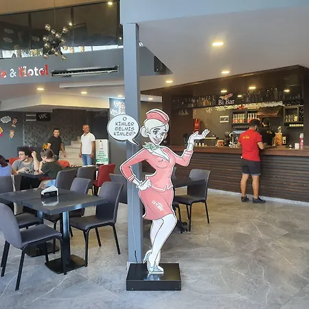 Karikatuer Bi Hotel-2