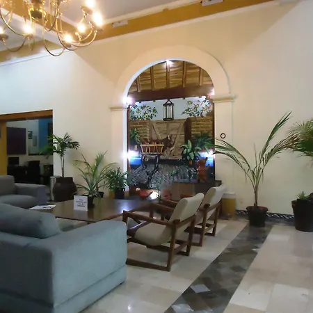 Hotel Concierge Plaza Colima-2