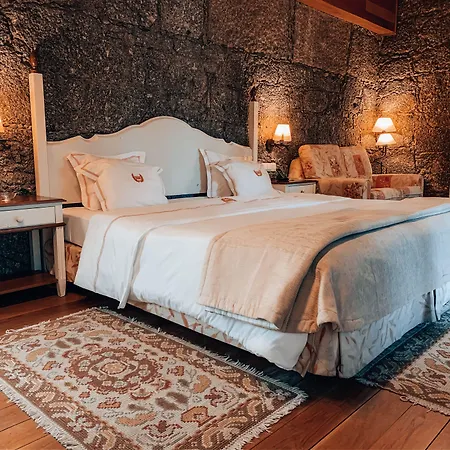 Hotel De Charme Quinta Do Pinheiro-2