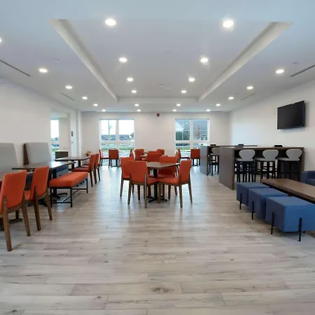 Comfort Inn & Suites-2
