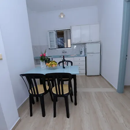 Filippas Rooms In Gouvia-3