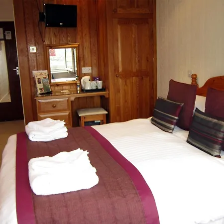 The Old White Lion Hotel-2
